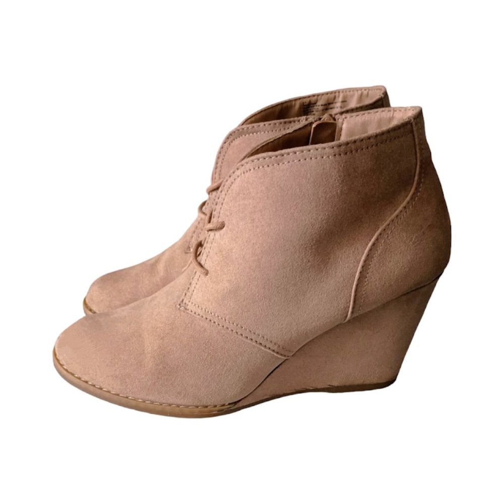Universal Thread Women’s Bessie Microsuede Wedge Bootie, Taupe 8.5